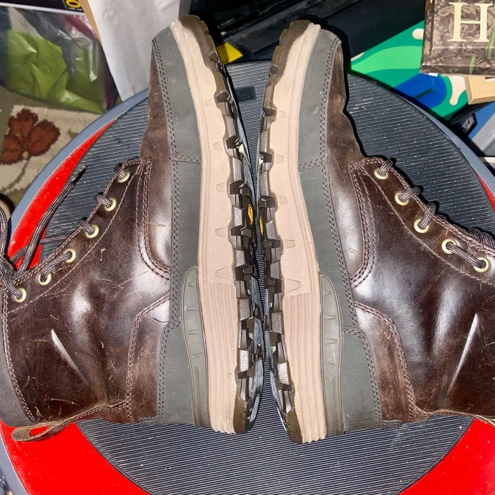 CAT Caterpillar Brown Ultra Thinsulate with 400 Grams, Waterproof Work Boots EUC